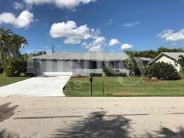 featured image of 3922 Se 2nd Ave