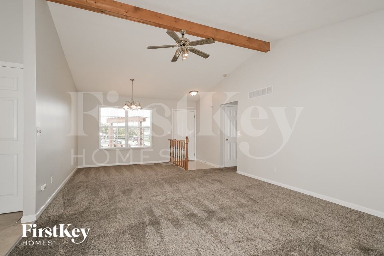 3891 Cambridge Crossing Dr - Photo 4 of 16