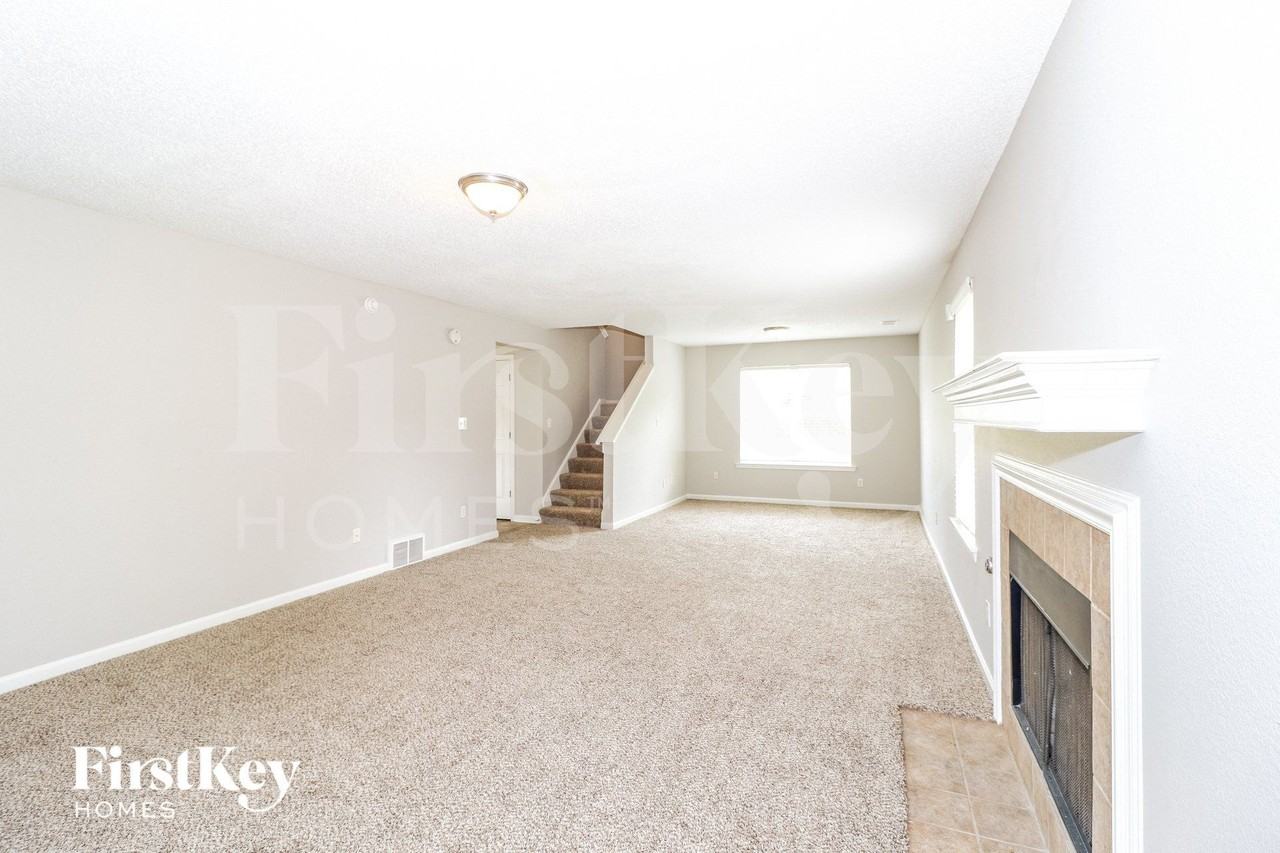 1342 Chatman Cv - Photo 3 of 15