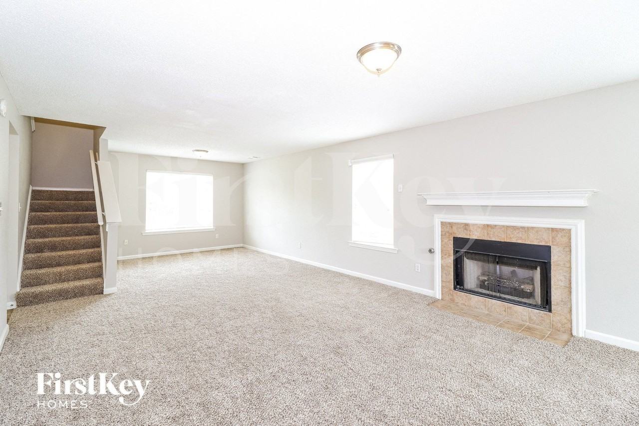 1342 Chatman Cv - Photo 4 of 15