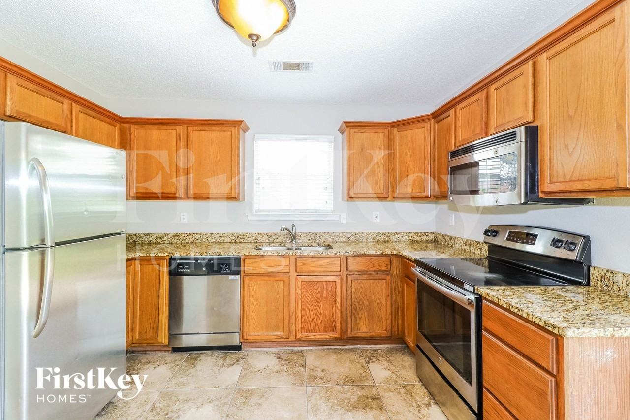 1342 Chatman Cv - Photo 5 of 15