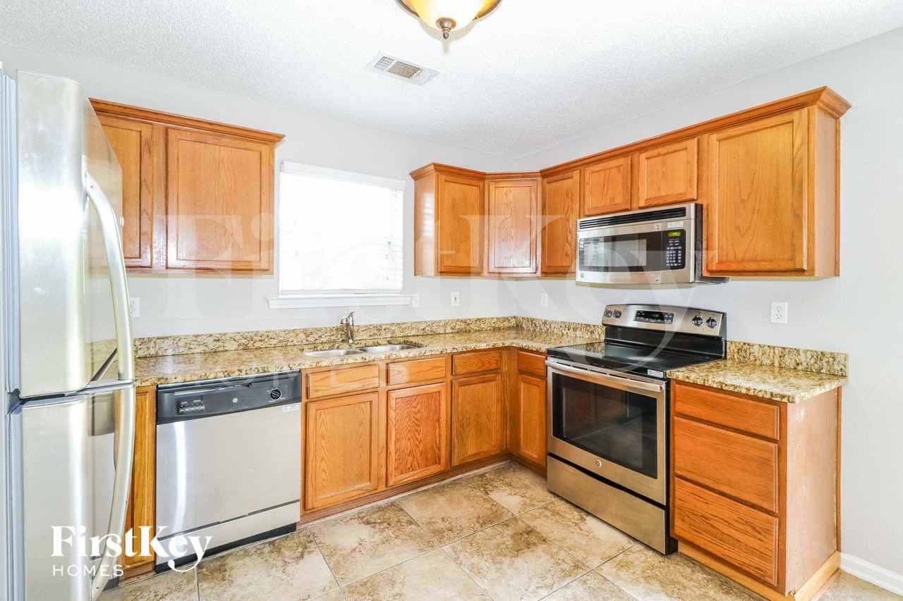 1342 Chatman Cv - Photo 6 of 15