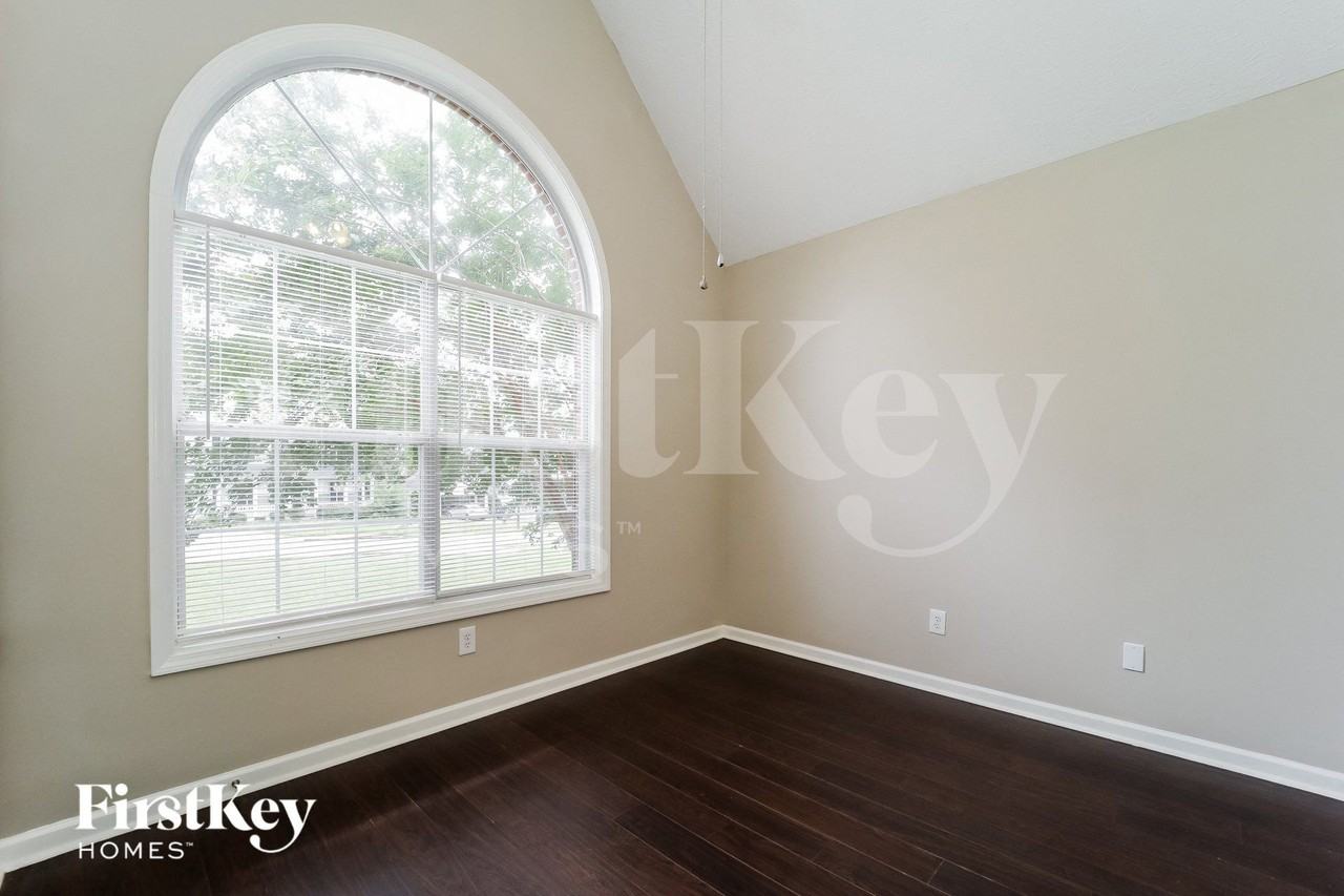 126 Calico Loop Rd - Photo 4 of 15