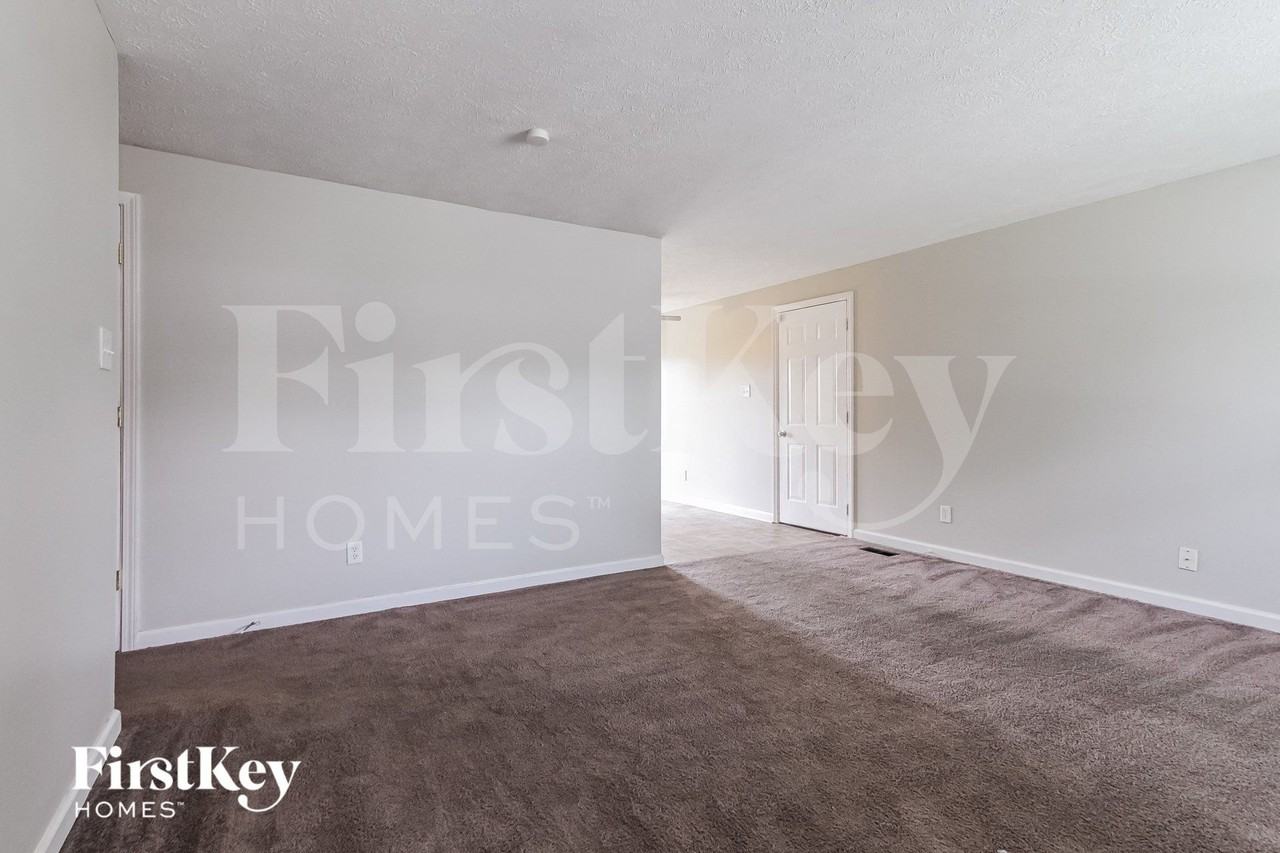 10245 Nassau Ln - Photo 2 of 15