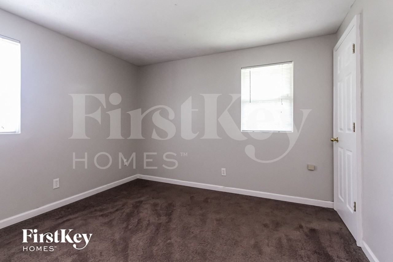 10245 Nassau Ln - Photo 7 of 15