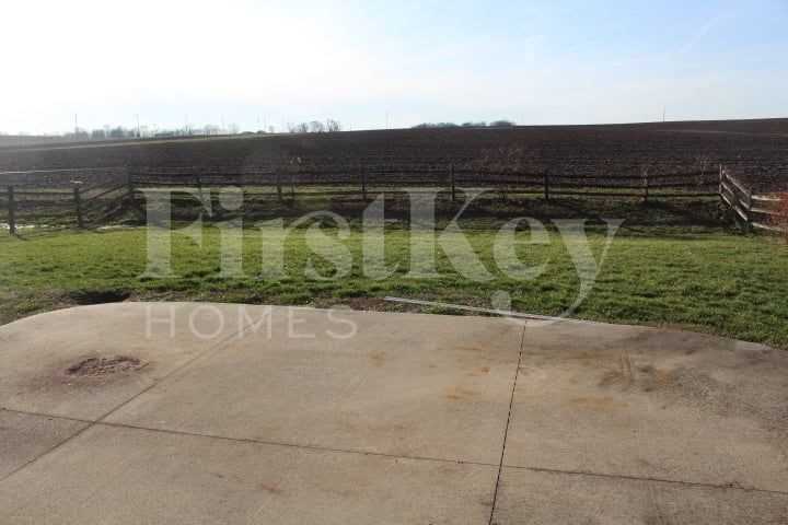 10 S Burkhart Dr - Photo 2 of 16