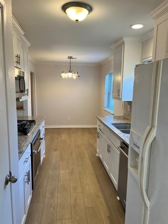 443 Lowell Ln - Photo 7 of 16