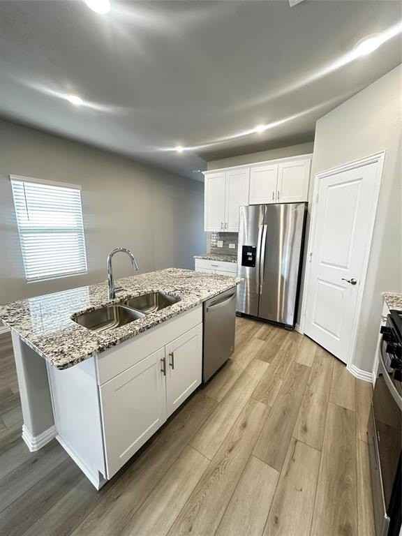 904 Rosemary Hill Dr - Photo 2 of 21