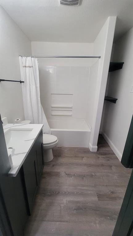 1204 Live Oak St - Photo 5 of 14