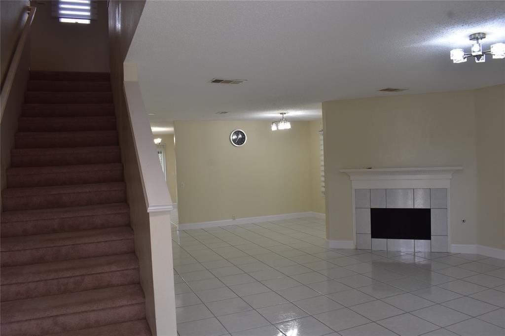 7018 Bridlewood Dr - Photo 2 of 22