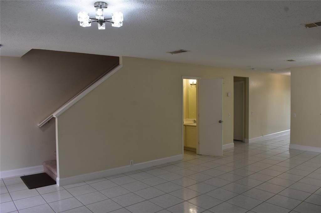 7018 Bridlewood Dr - Photo 3 of 22