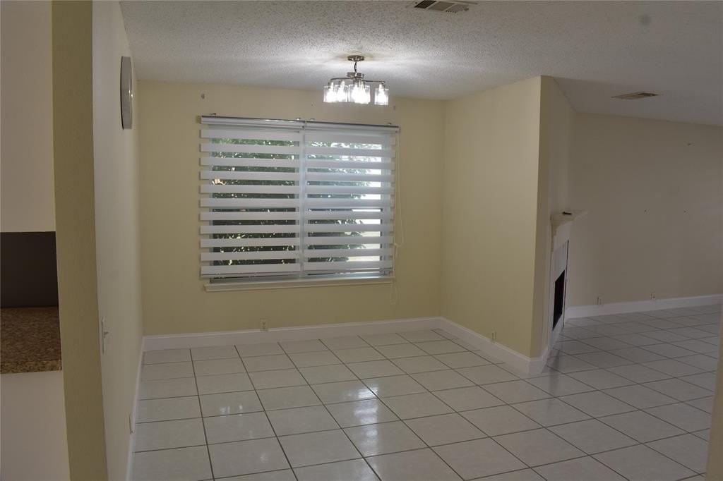 7018 Bridlewood Dr - Photo 5 of 22