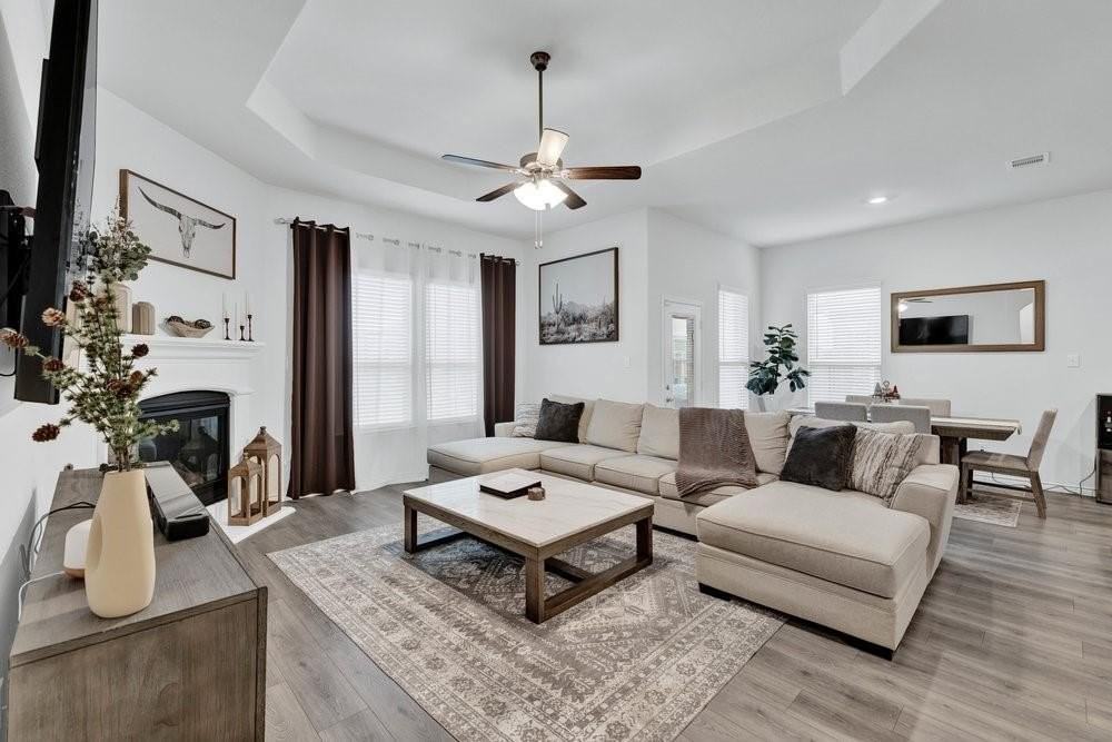 3027 Moccasin Ln - Photo 4 of 40