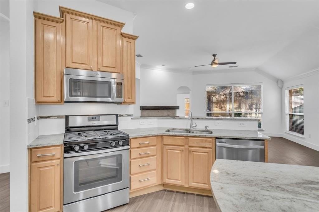 4024 Mattise Dr - Photo 7 of 15