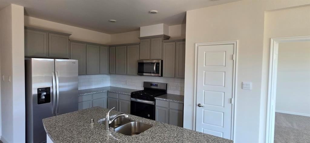 4125 Sky Dr - Photo 3 of 20