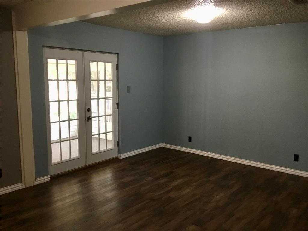 2030 Golf Ct - Photo 4 of 14