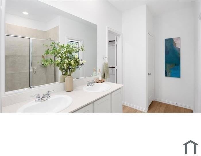 2138 Croton Ave - Photo 6 of 16