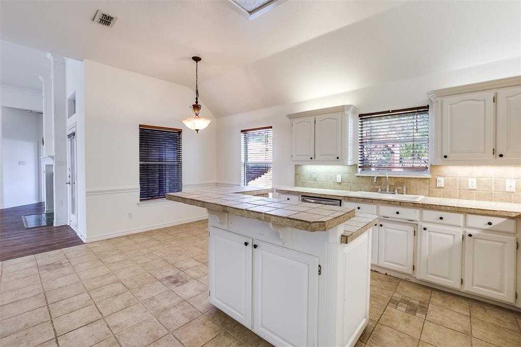 5901 River Bend Dr - Photo 7 of 16