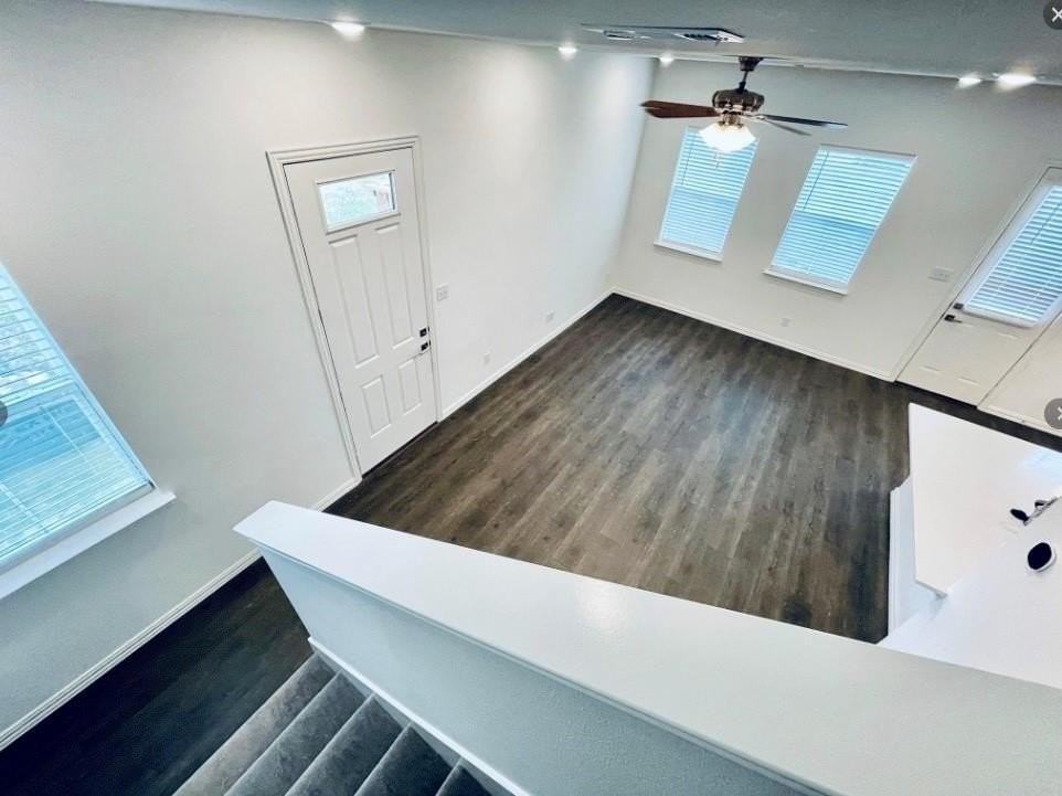 2214 Bent Oak Trl - Photo 2 of 18