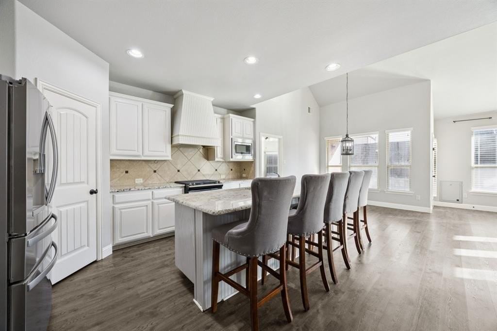 317 Hawks Dr - Photo 6 of 25