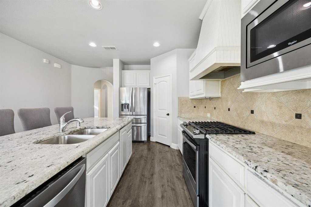 317 Hawks Dr - Photo 7 of 25