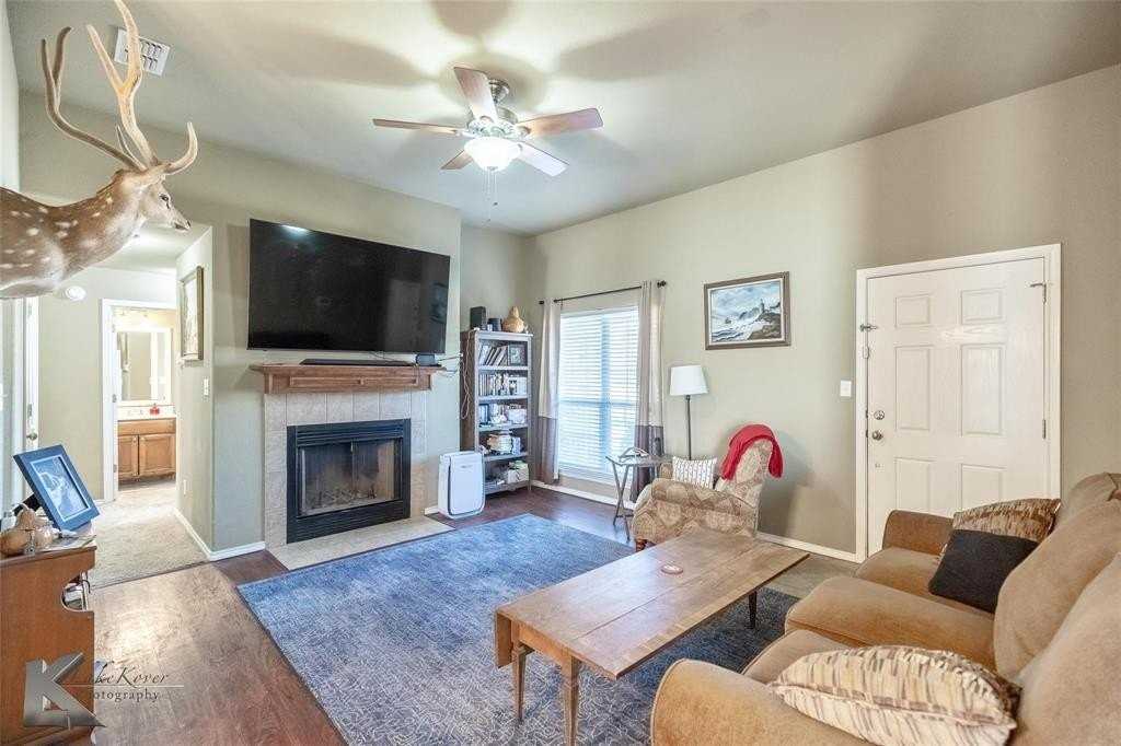 281 Sugarloaf Ave - Photo 4 of 10