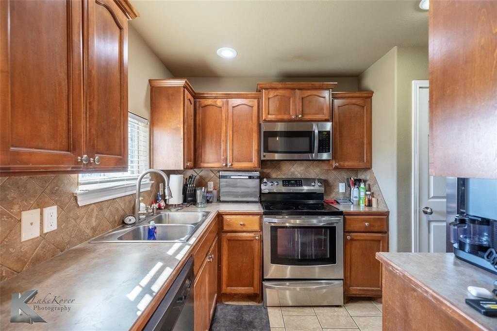 281 Sugarloaf Ave - Photo 5 of 10