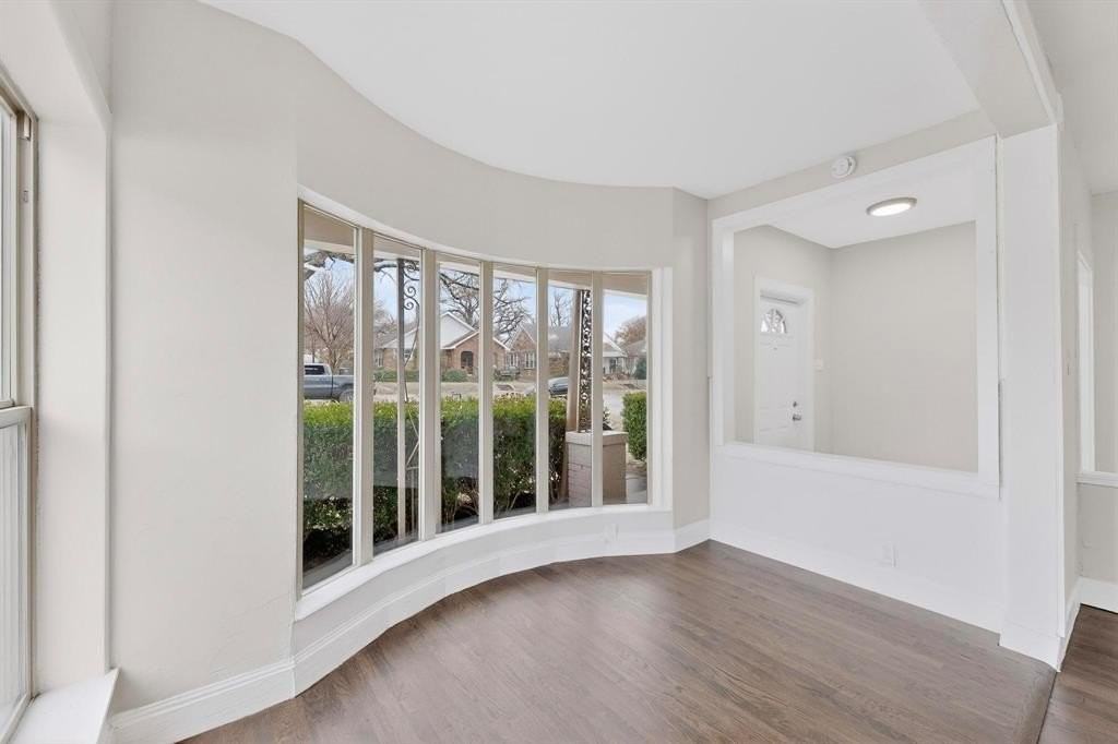 2009 Berwick Ave - Photo 5 of 29