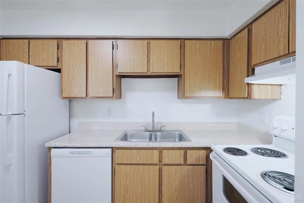 2323 Wells Branch Pkwy #F104 - Photo 4 of 19