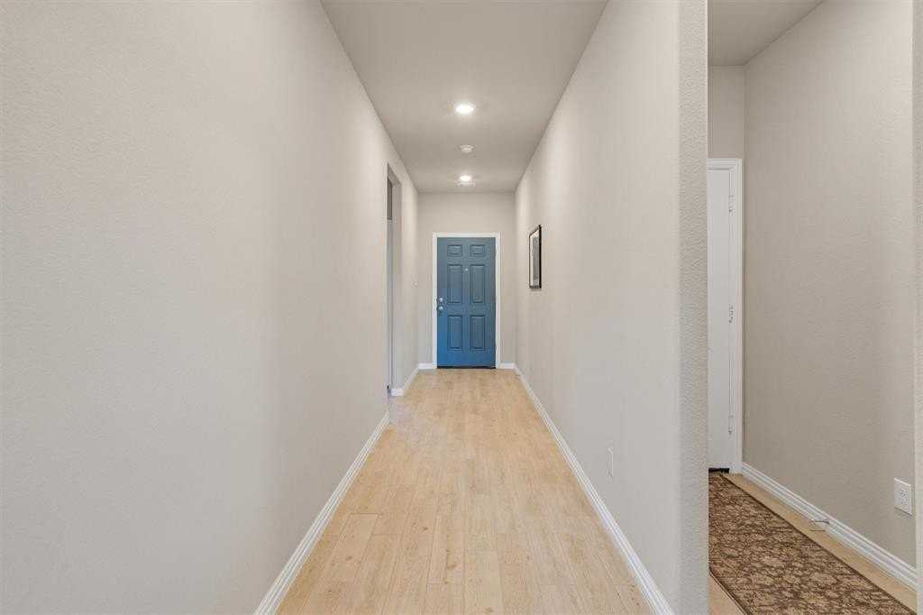 2310 Bellewood Ct - Photo 3 of 28