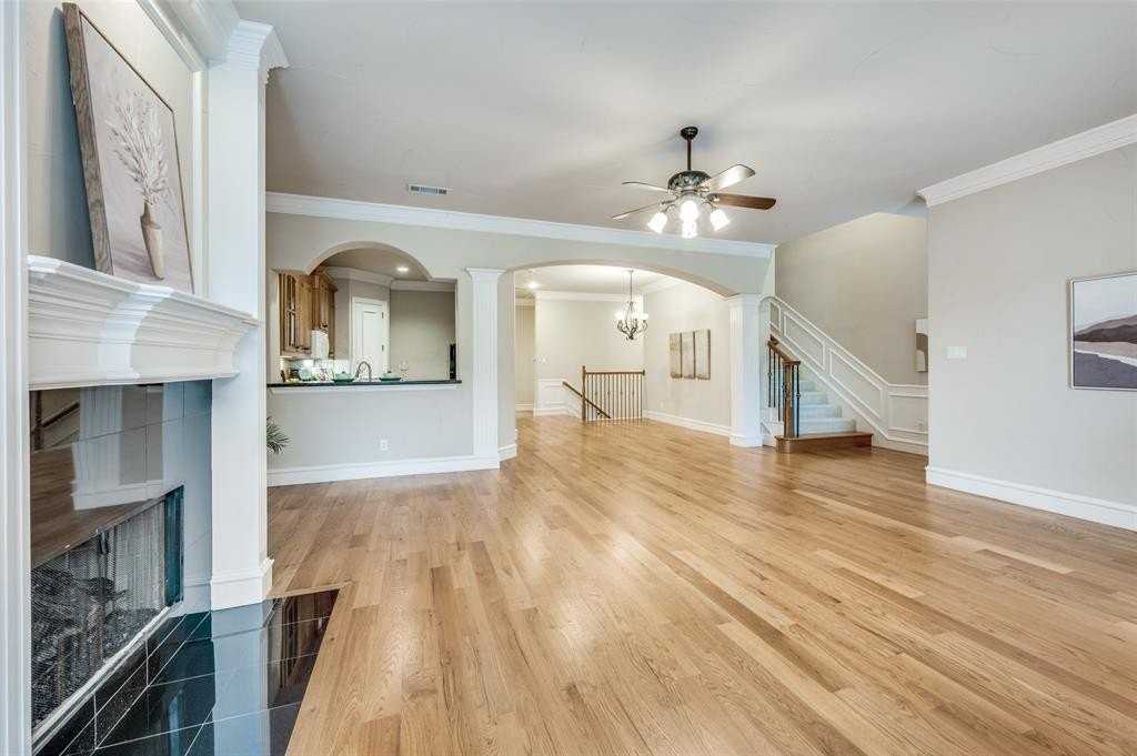 632 Rockingham Dr - Photo 5 of 39