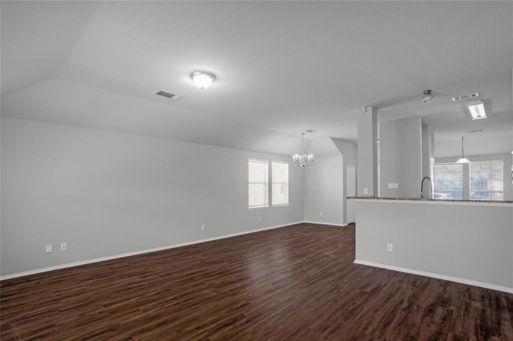 1708 Heron Dr - Photo 6 of 21