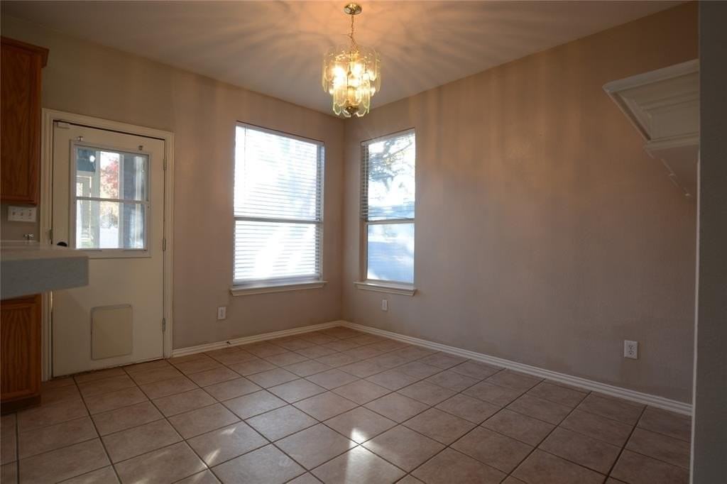 1400 Oakcrest Dr - Photo 6 of 18