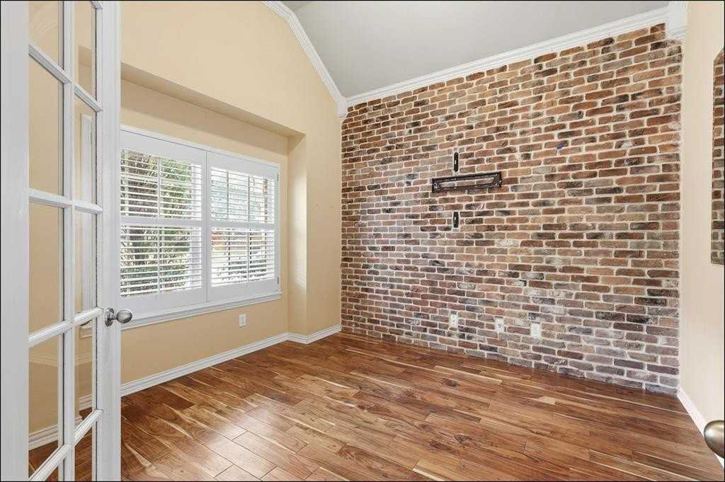 14775 Holly Leaf Dr - Photo 4 of 37