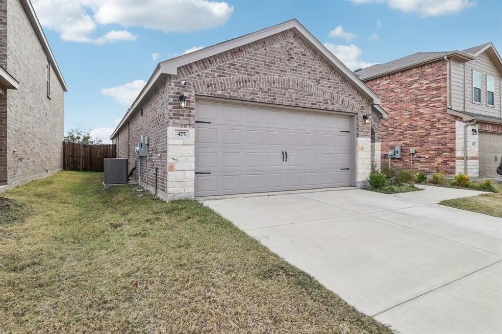 475 Grenada Lake Dr - Photo 2 of 38