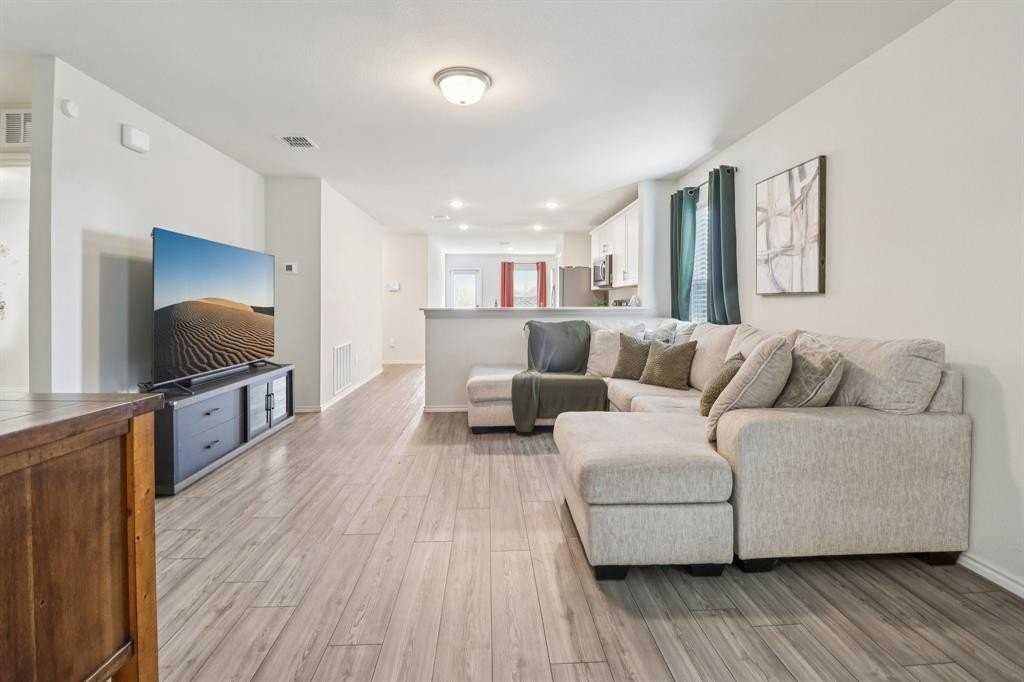 475 Grenada Lake Dr - Photo 6 of 38