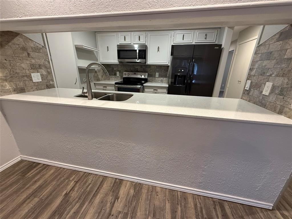 1920 N Floyd Rd - Photo 6 of 29