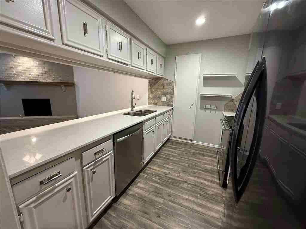 1920 N Floyd Rd - Photo 7 of 29