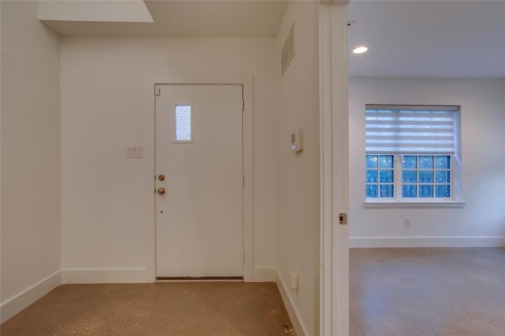 602 Finley Ct - Photo 2 of 38