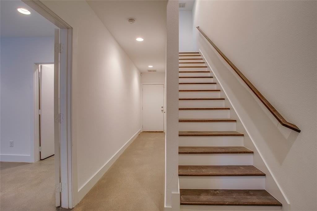 602 Finley Ct - Photo 3 of 38