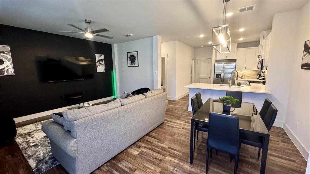 1426 Birds Fort Trl - Photo 2 of 23