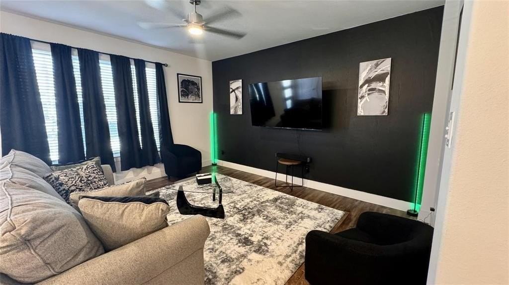 1426 Birds Fort Trl - Photo 3 of 23