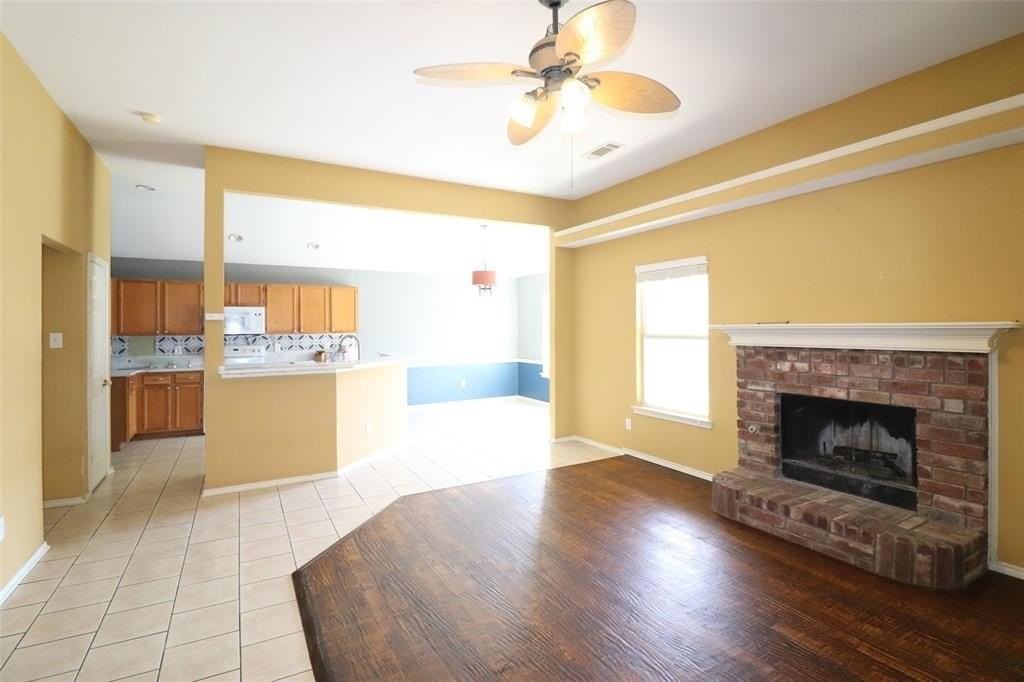 3311 Salmon St - Photo 4 of 27