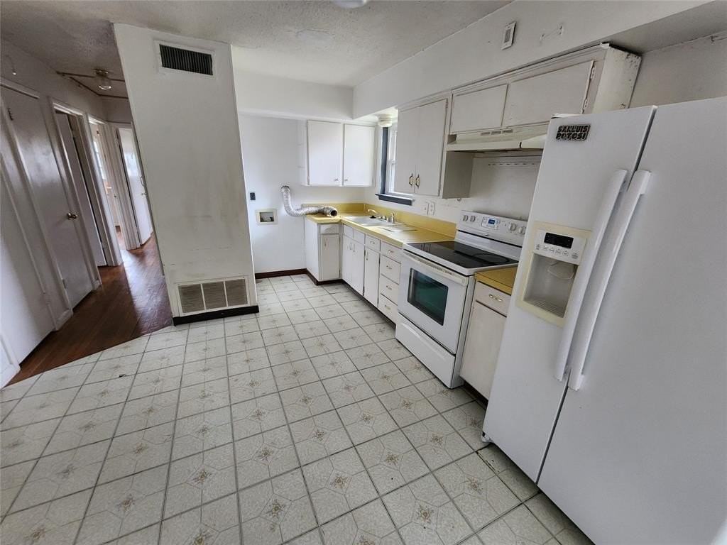 843 Harbor Dr - Photo 5 of 14