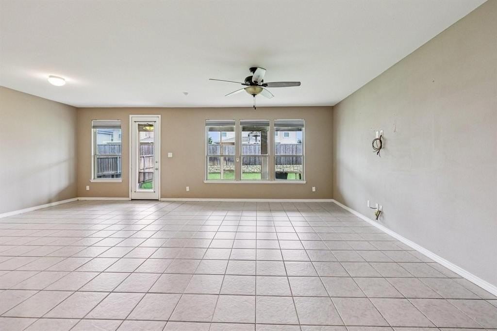 2712 Ryder Ln - Photo 6 of 26