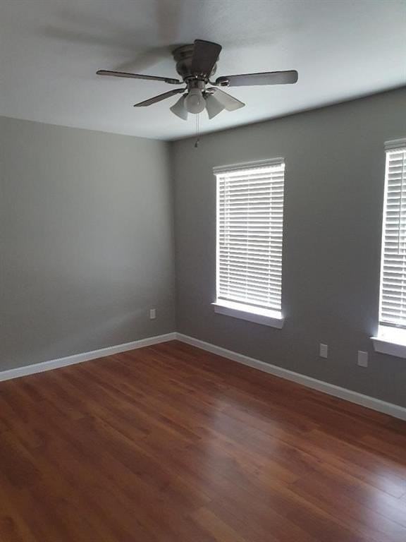 9821 Sycamore Dr - Photo 3 of 7