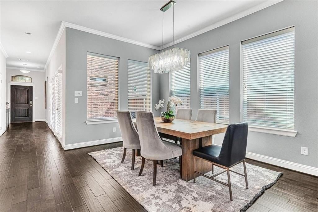 3613 Gloucester Rd - Photo 7 of 34