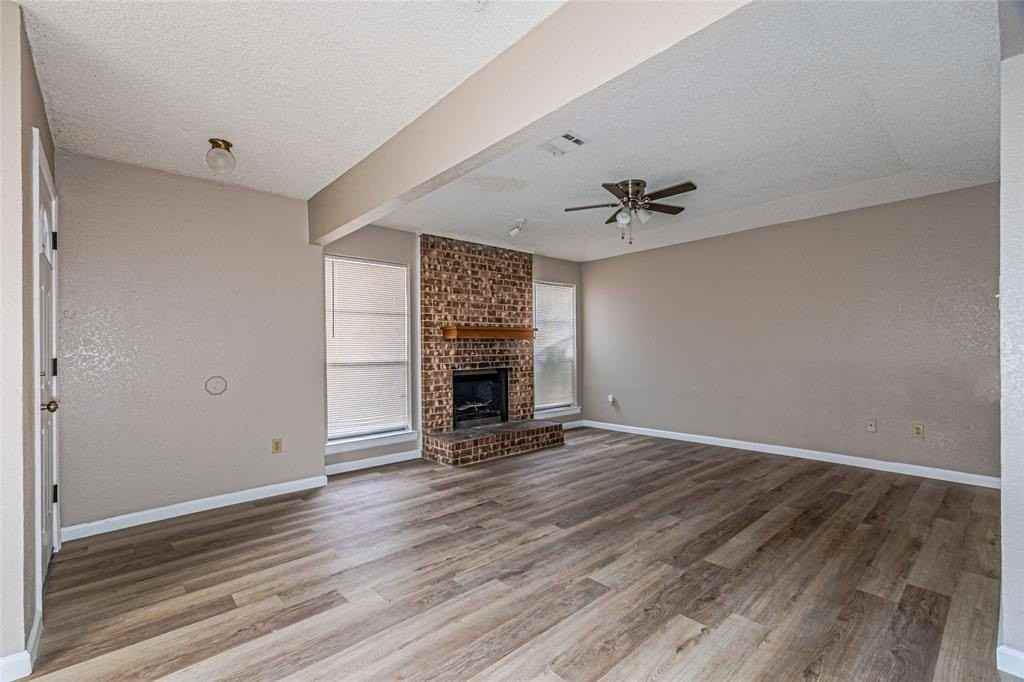 2324 Summer Place Dr - Photo 5 of 30