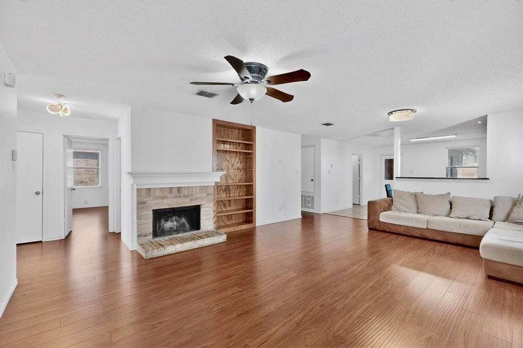 2016 Swenson Ct - Photo 7 of 26