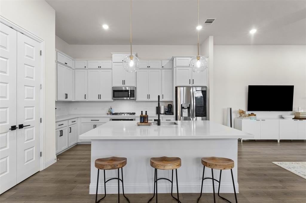 4719 Mulberry Hill Ln - Photo 7 of 33